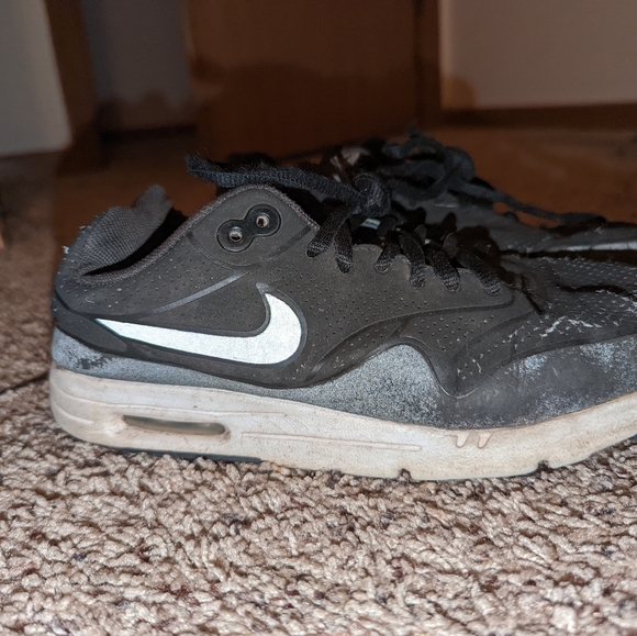 Nike Shoes - Nike air max